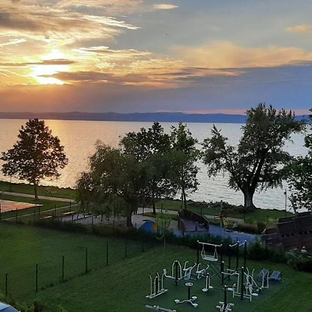 Csanad Apartman Appartement Siófok Buitenkant foto